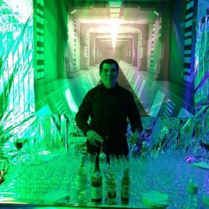 Meet your Posher, Carlo